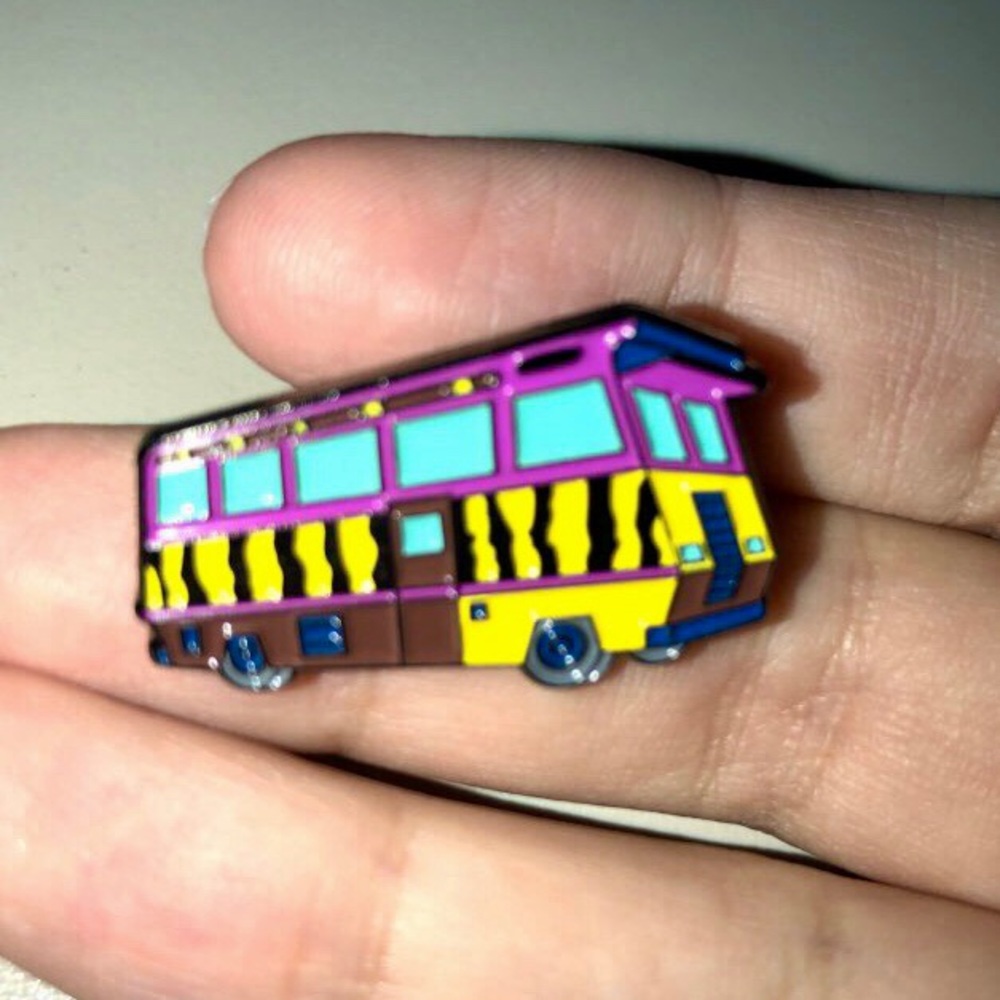 Wild Thornberrys Enamel Pin - Picture 2 of 2